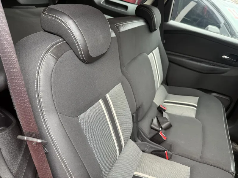 Chevrolet Spin Preto