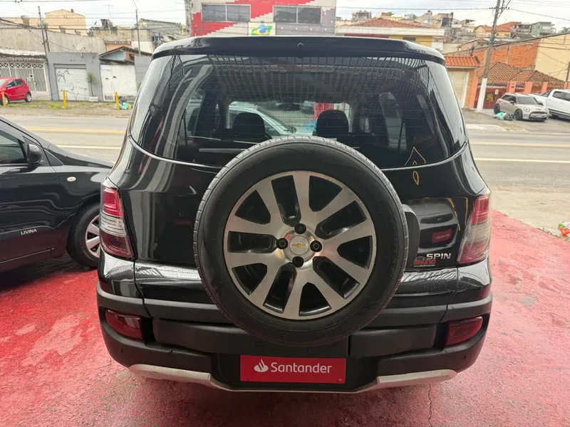 Chevrolet Spin Preto