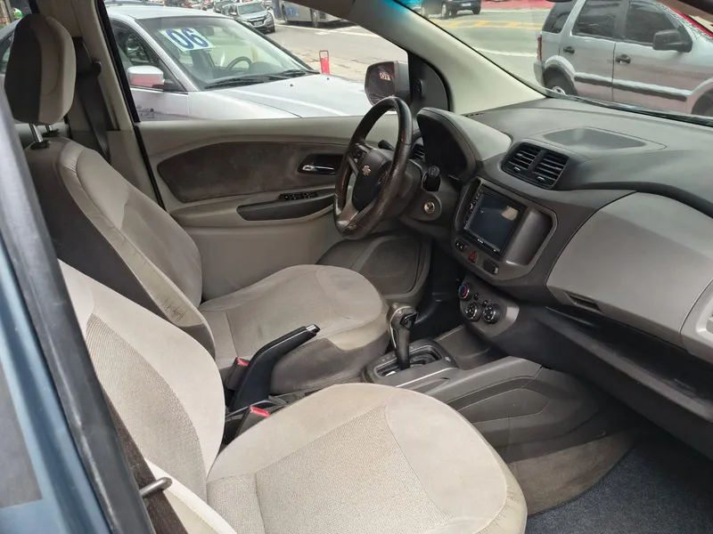 Chevrolet Spin Cinza