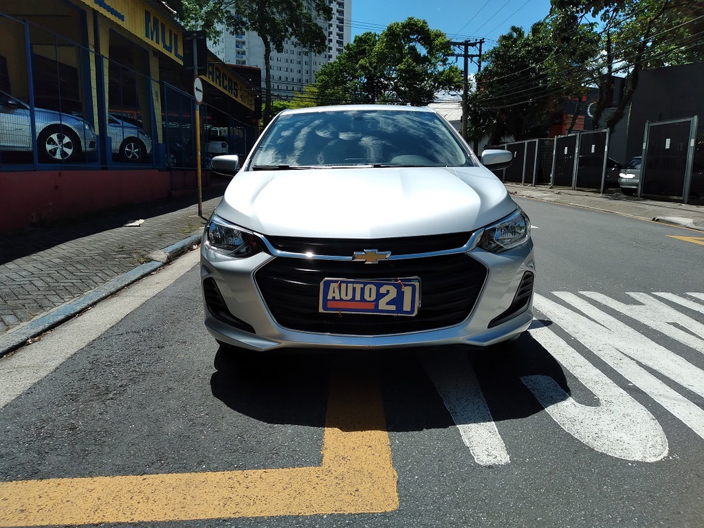 Chevrolet Onix Prata