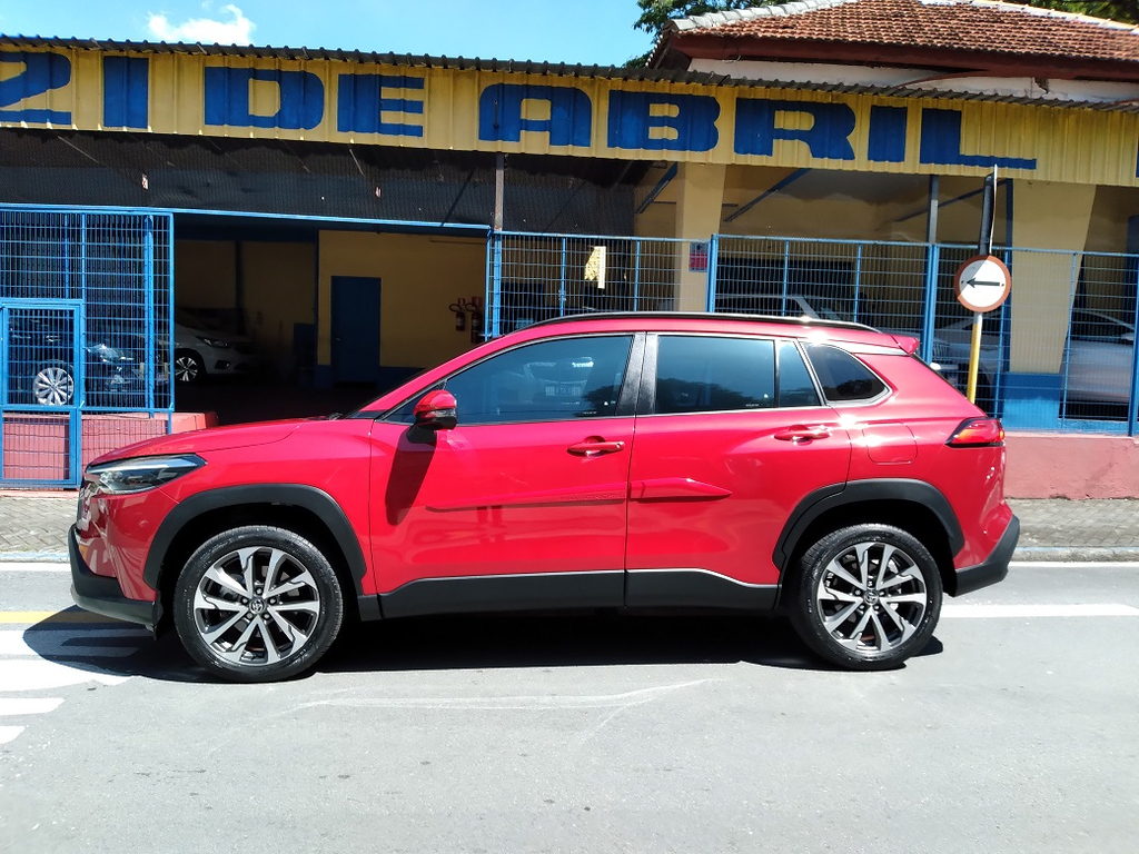 Toyota Corolla Cross Vermelho