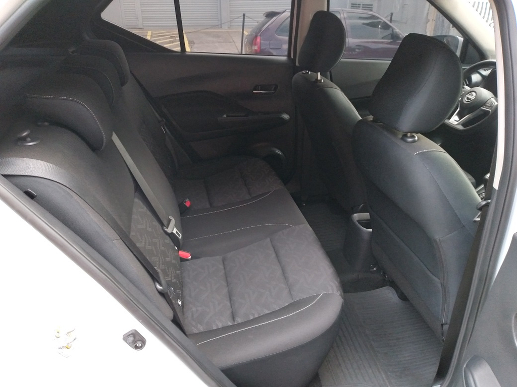 Nissan Kicks Branco