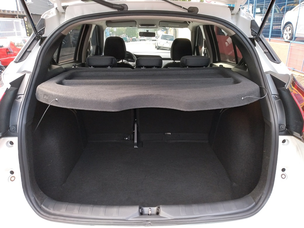 Nissan Kicks Branco