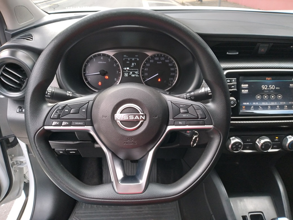 Nissan Kicks Branco