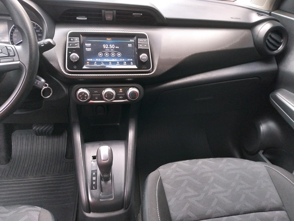 Nissan Kicks Branco