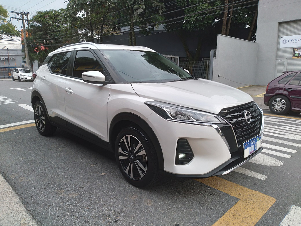Nissan Kicks Branco