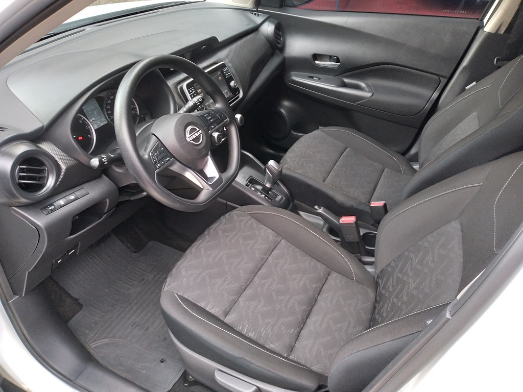 Nissan Kicks Branco