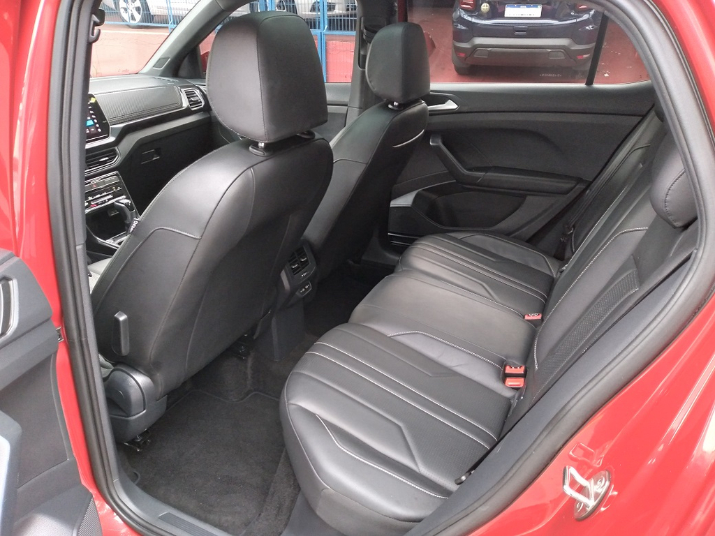 Volkswagen T-Cross Vermelho