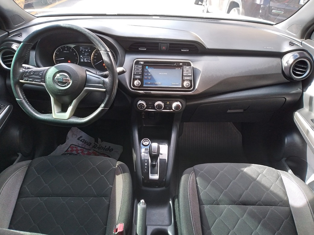 Nissan Kicks Branco