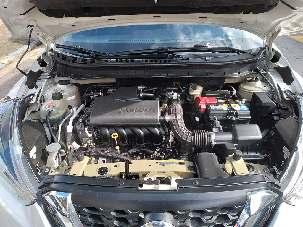 Nissan Kicks Branco