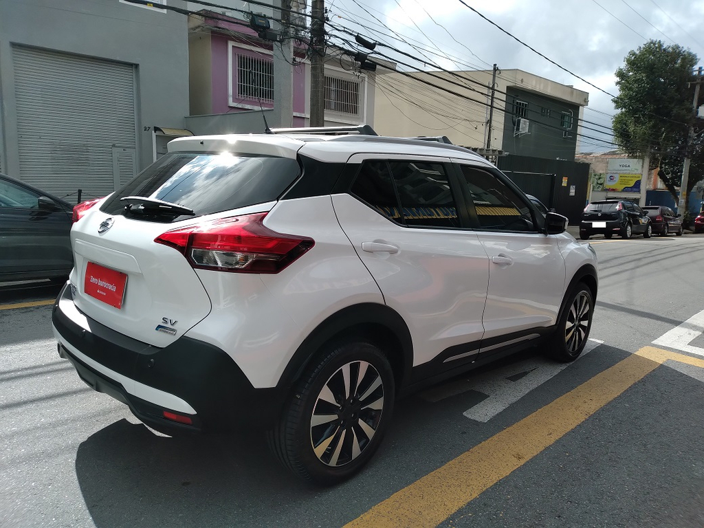 Nissan Kicks Branco
