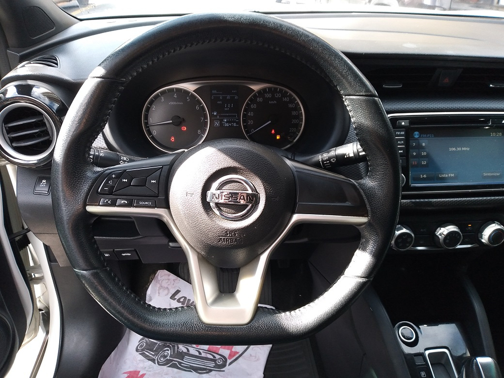 Nissan Kicks Branco