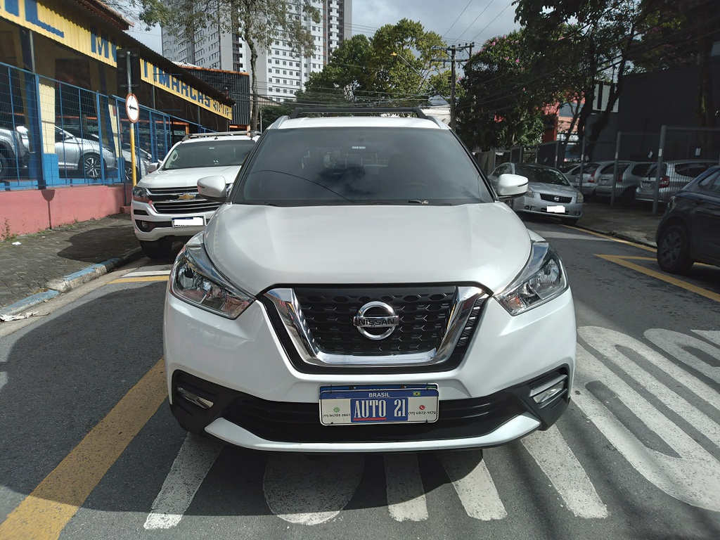 Nissan Kicks Branco