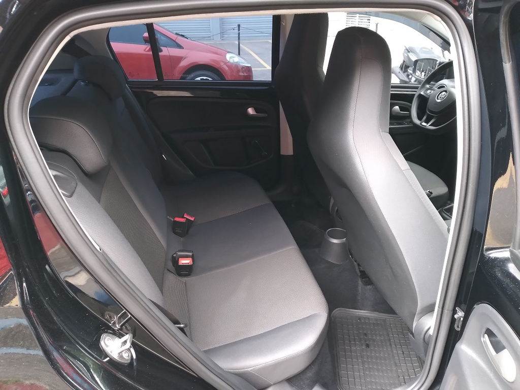 Volkswagen Up! Preto