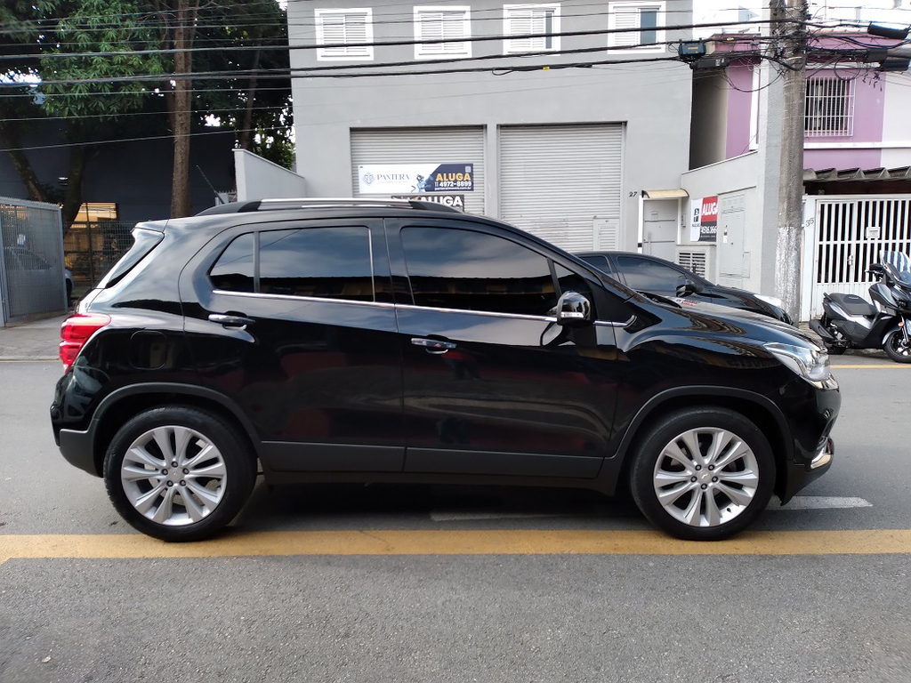 Chevrolet Tracker Preto