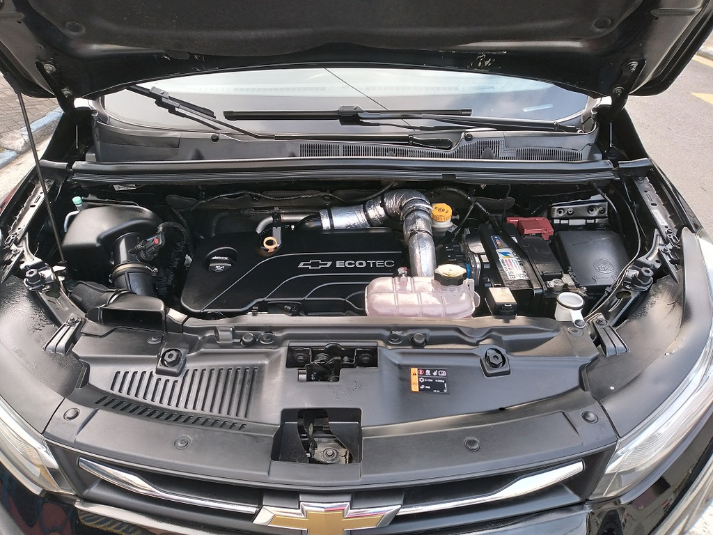 Chevrolet Tracker Preto