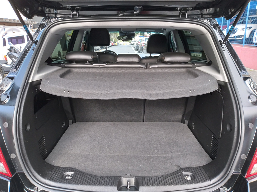 Chevrolet Tracker Preto