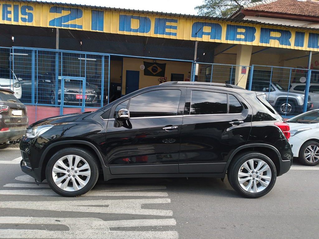 Chevrolet Tracker Preto