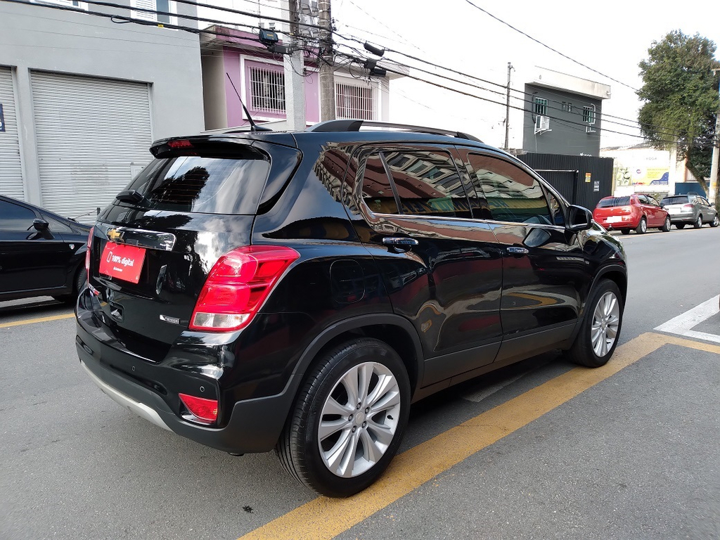 Chevrolet Tracker Preto