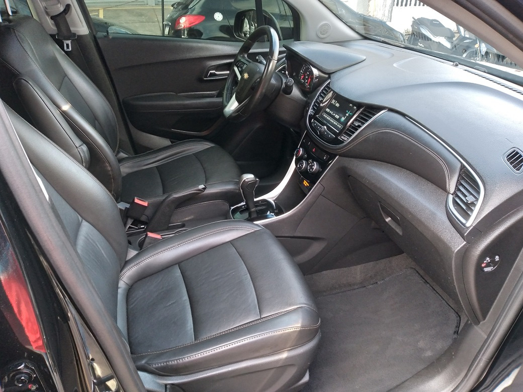 Chevrolet Tracker Preto