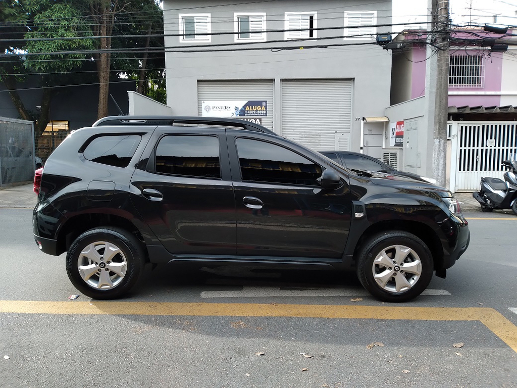 Renault Duster Preto