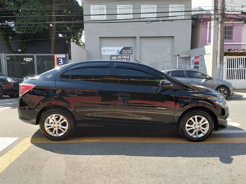 Chevrolet Prisma Preto