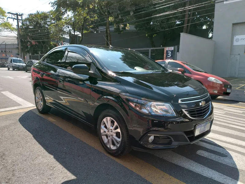 Chevrolet Prisma Preto
