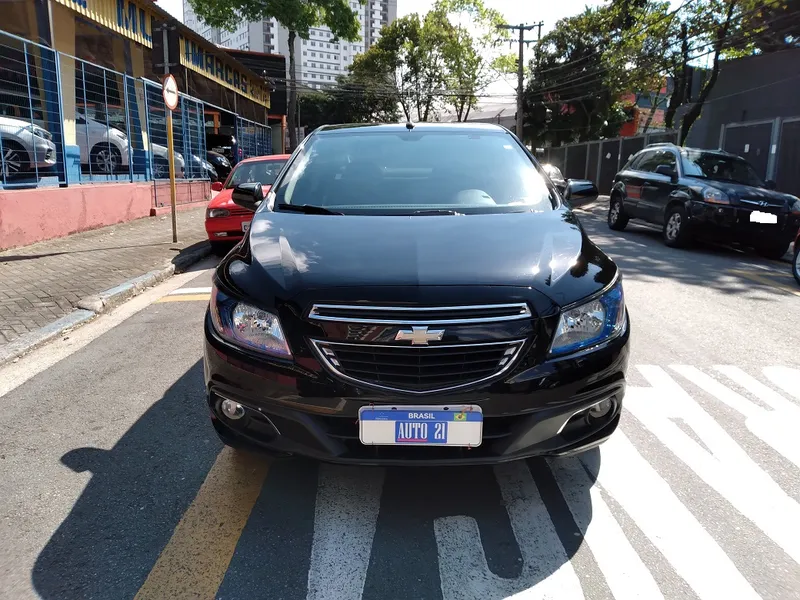 Chevrolet Prisma Preto