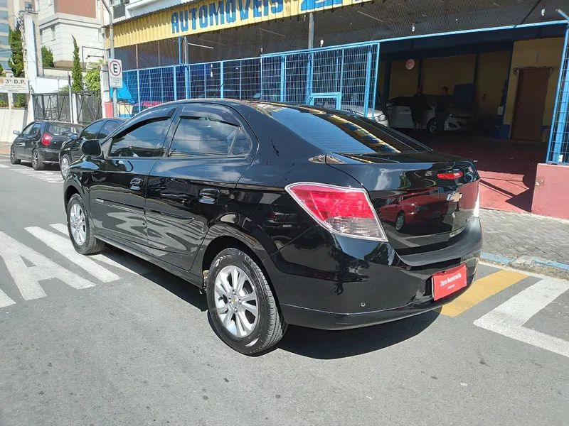 Chevrolet Prisma Preto