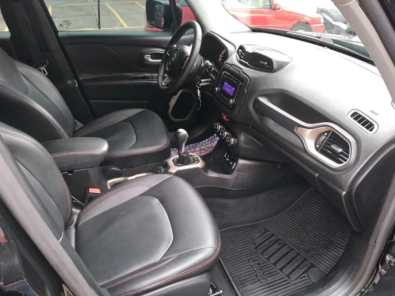 Jeep Renegade Preto