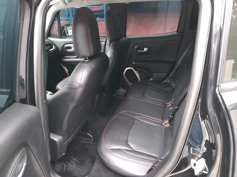 Jeep Renegade Preto