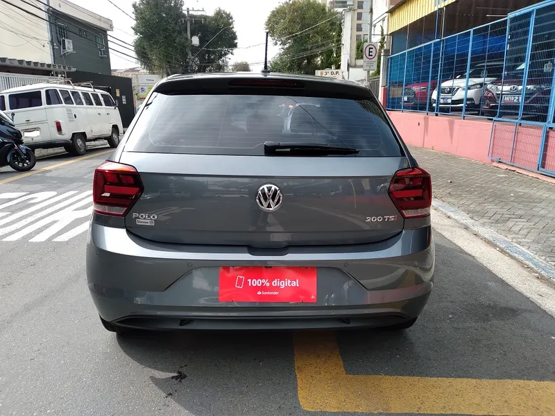 Volkswagen Polo Cinza