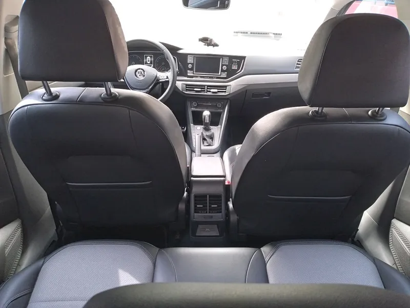 Volkswagen Polo Cinza