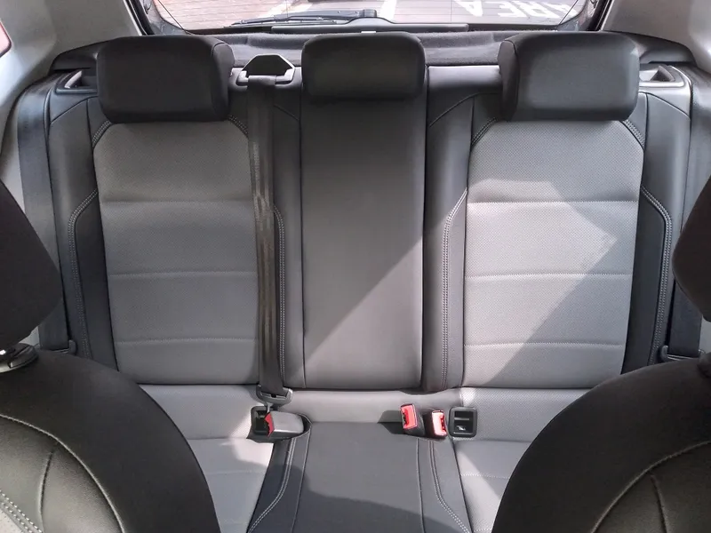 Volkswagen Polo Cinza