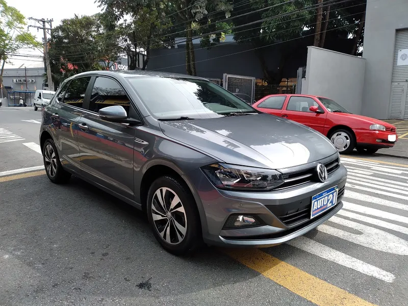 Volkswagen Polo Cinza