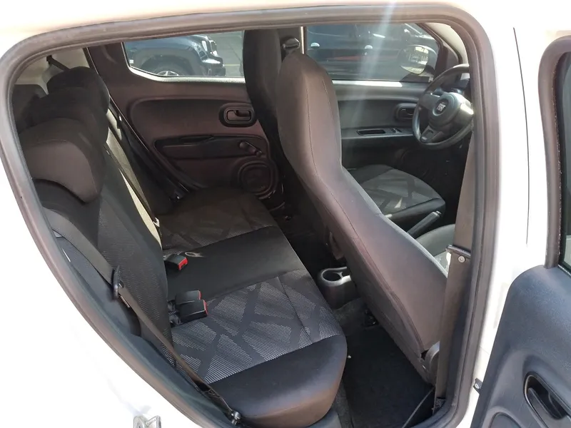Fiat Mobi Branco
