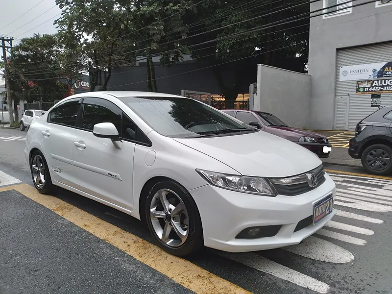 Honda Civic Branco