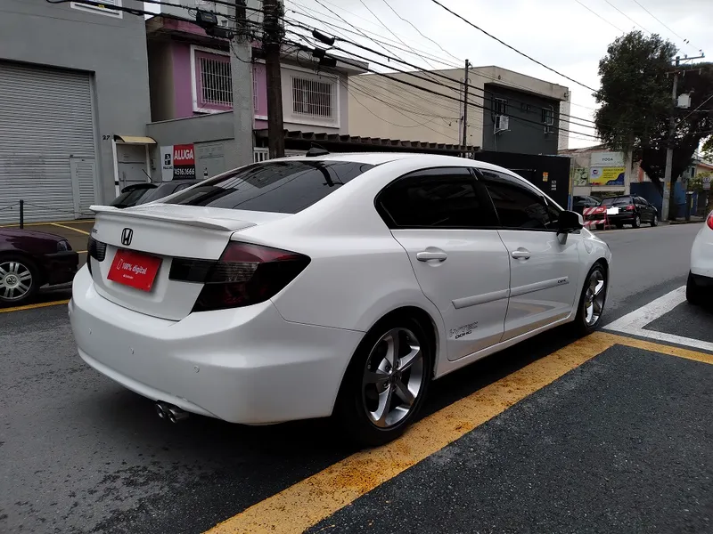 Honda Civic Branco