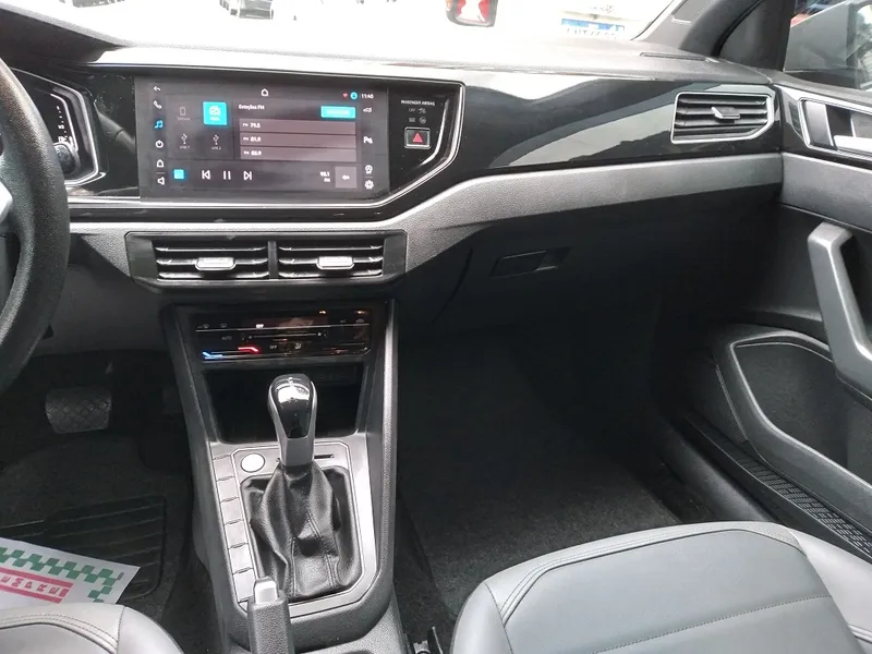 Volkswagen Nivus Cinza