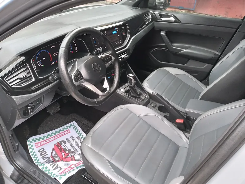 Volkswagen Nivus Cinza