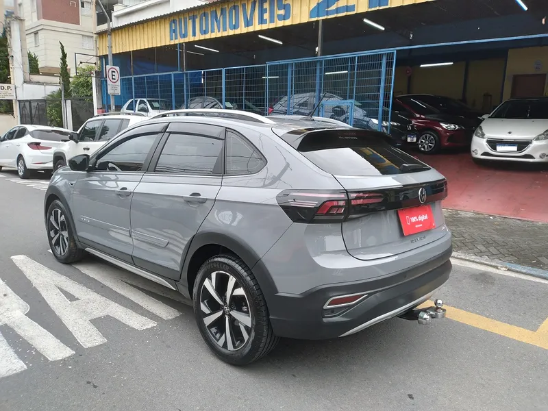 Volkswagen Nivus Cinza