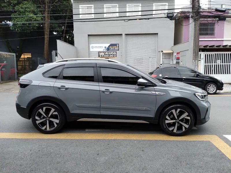 Volkswagen Nivus Cinza