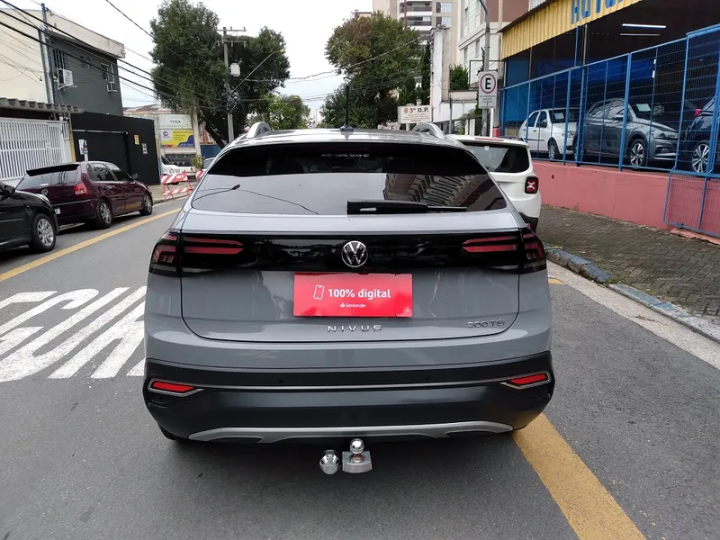 Volkswagen Nivus Cinza