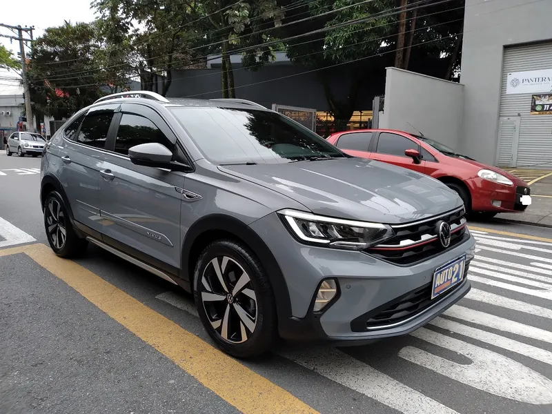 Volkswagen Nivus Cinza