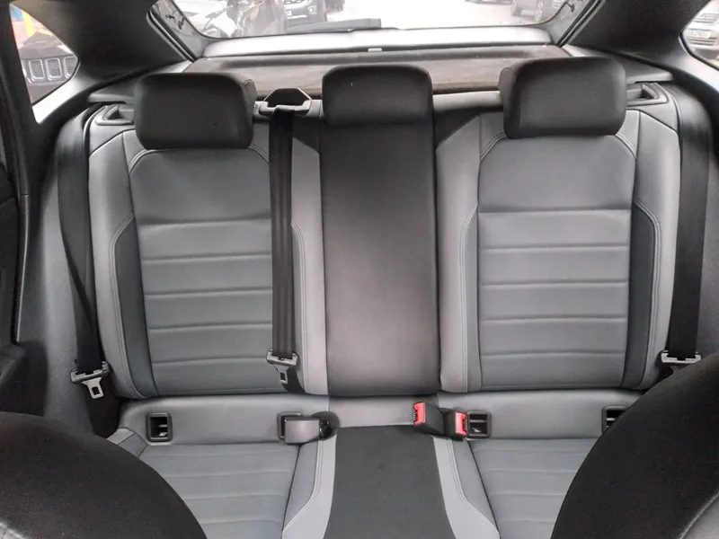 Volkswagen Nivus Cinza