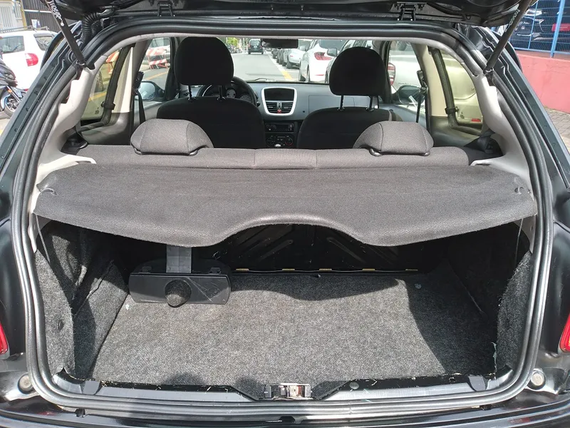 Peugeot 207 Preto