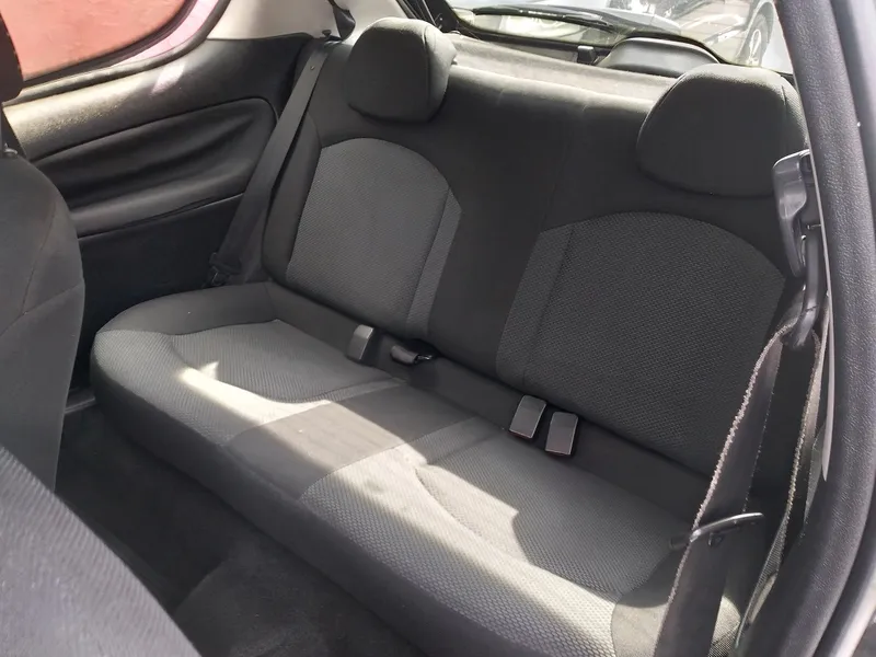 Peugeot 207 Preto