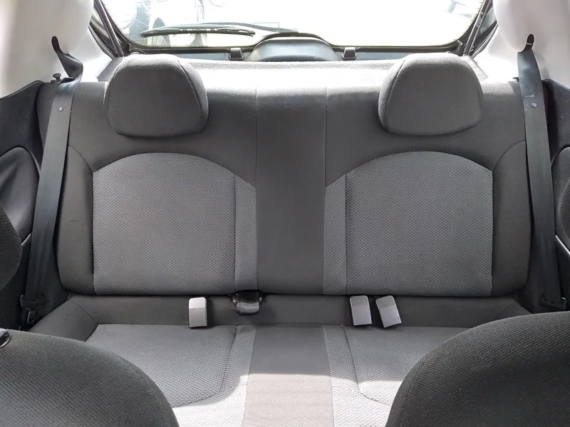 Peugeot 207 Preto