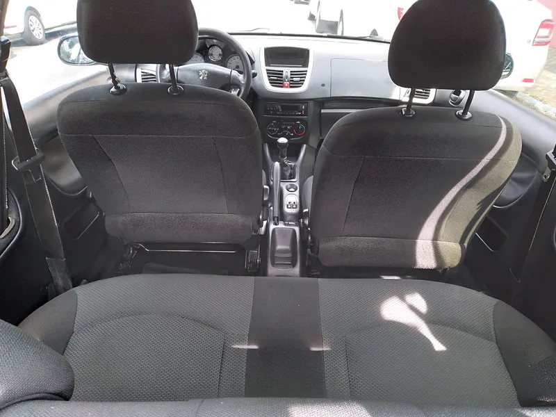 Peugeot 207 Preto