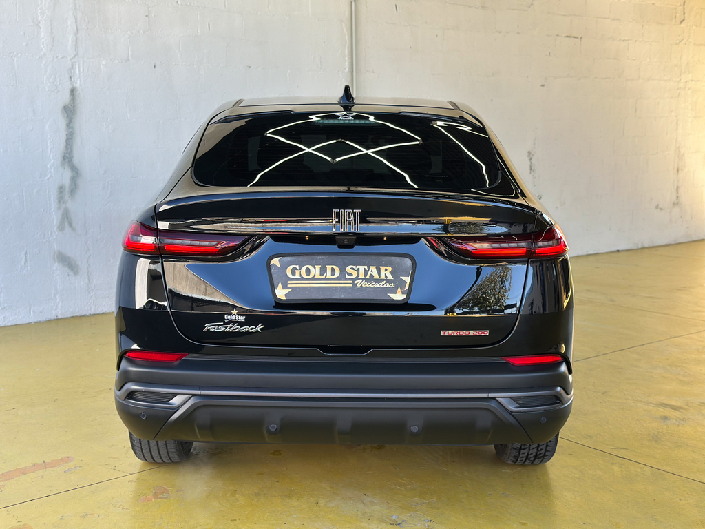 Fiat FASTBACK Preto